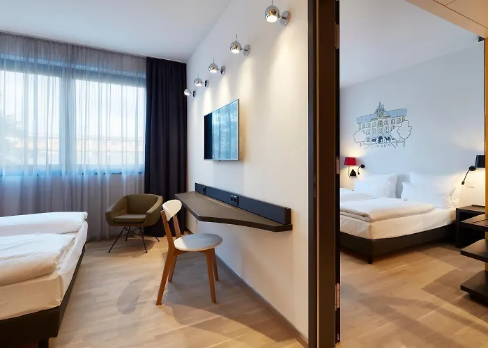 Im Leskanpark Hotel 3*