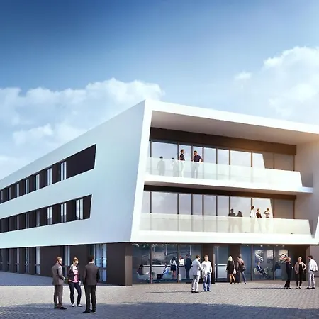 Im Leskanpark Szálloda