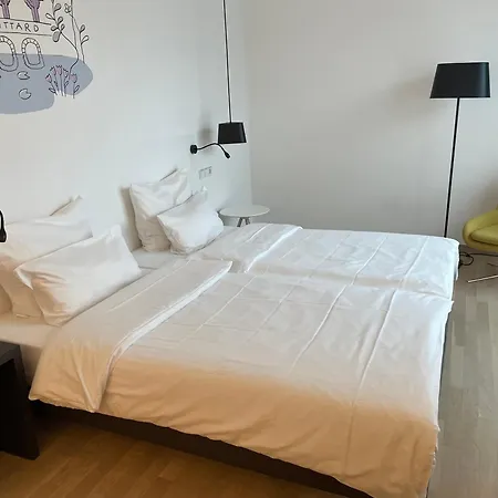 Hotell Im Leskanpark Köln