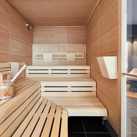 Hotell Im Leskanpark 3*