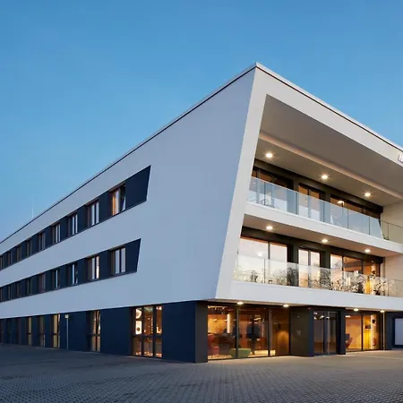 Otel Im Leskanpark Köln