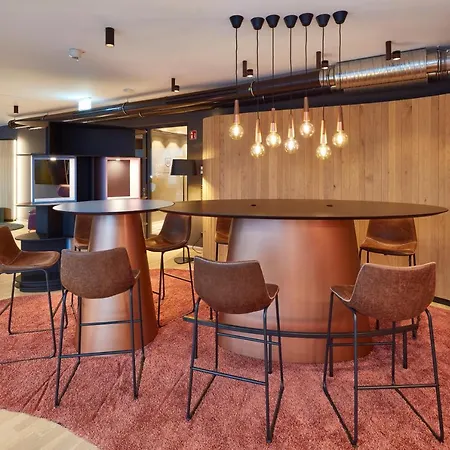 Hotell Im Leskanpark 3*