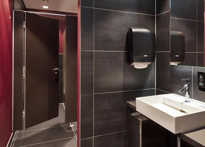 Hotel Im Leskanpark 3*