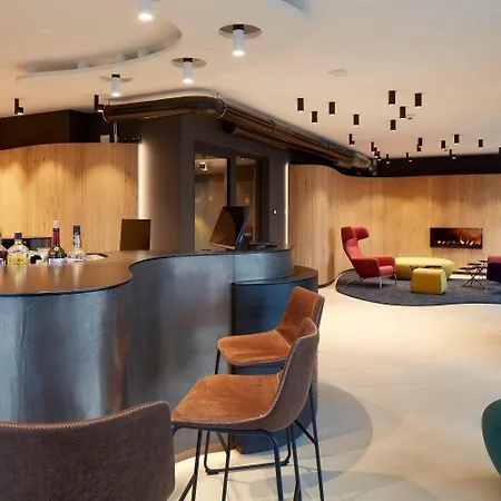 Im Leskanpark Hotel 3*