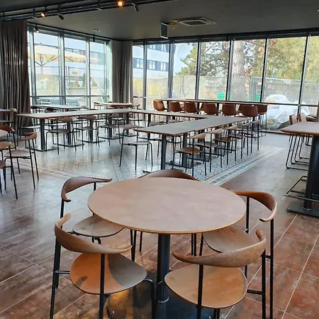 Im Leskanpark Colónia